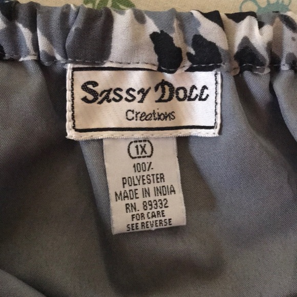 Sassy Doll Creations asymmetrical skirt 1X - Picture 4 of 5